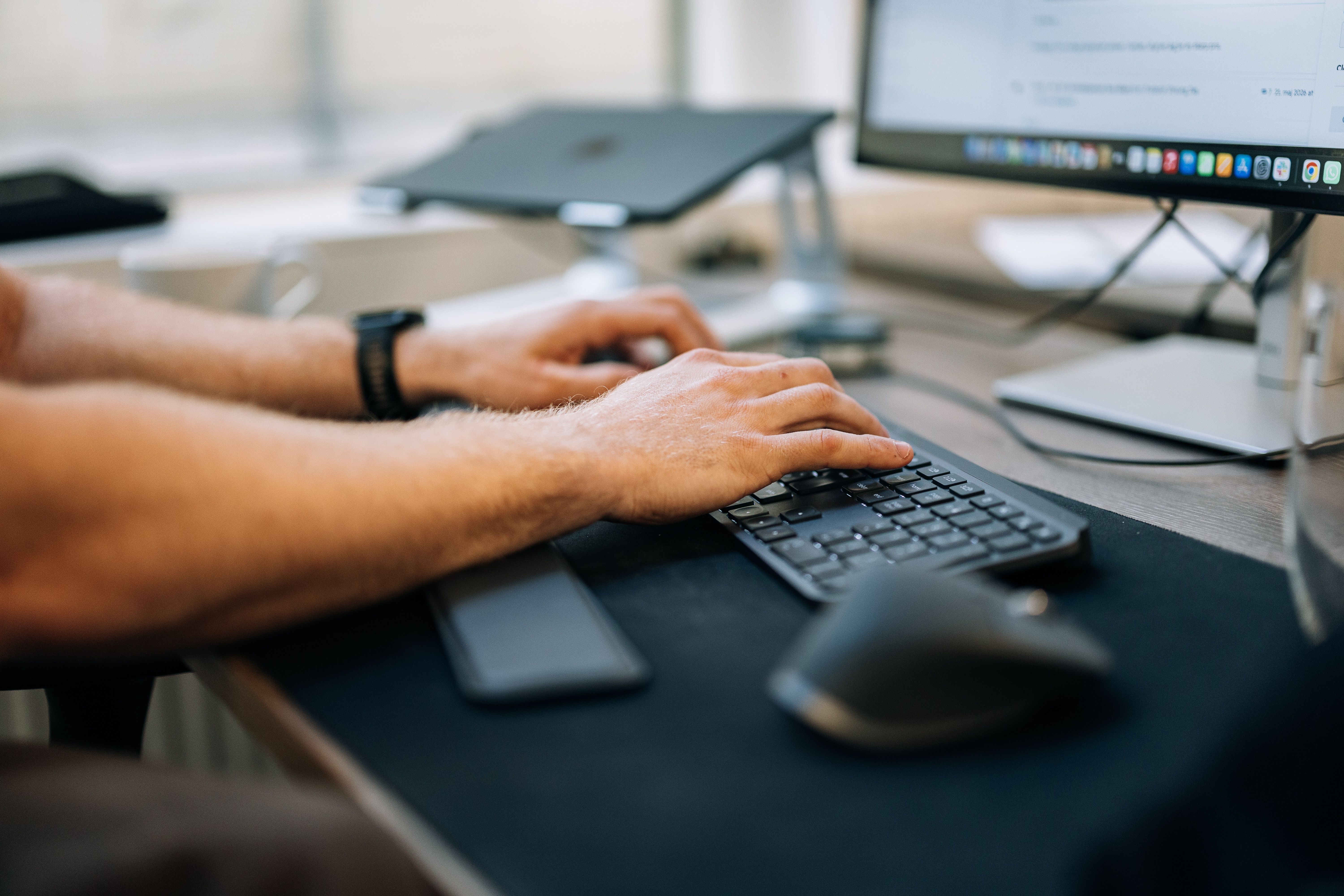 <span id="hs_cos_wrapper_name" class="hs_cos_wrapper hs_cos_wrapper_meta_field hs_cos_wrapper_type_text" style="" data-hs-cos-general-type="meta_field" data-hs-cos-type="text" >Hvordan et sikkert loginsystem forbedrer brugeroplevelsen</span>